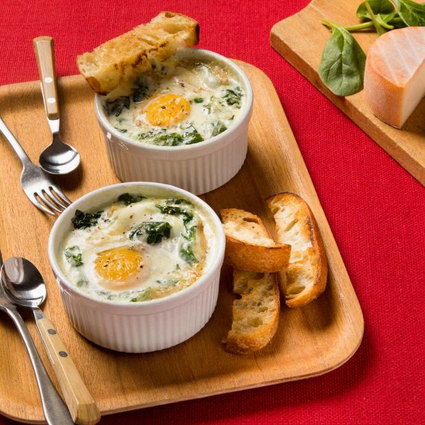 Coddled eggs, spinach and OKA cheese casserole